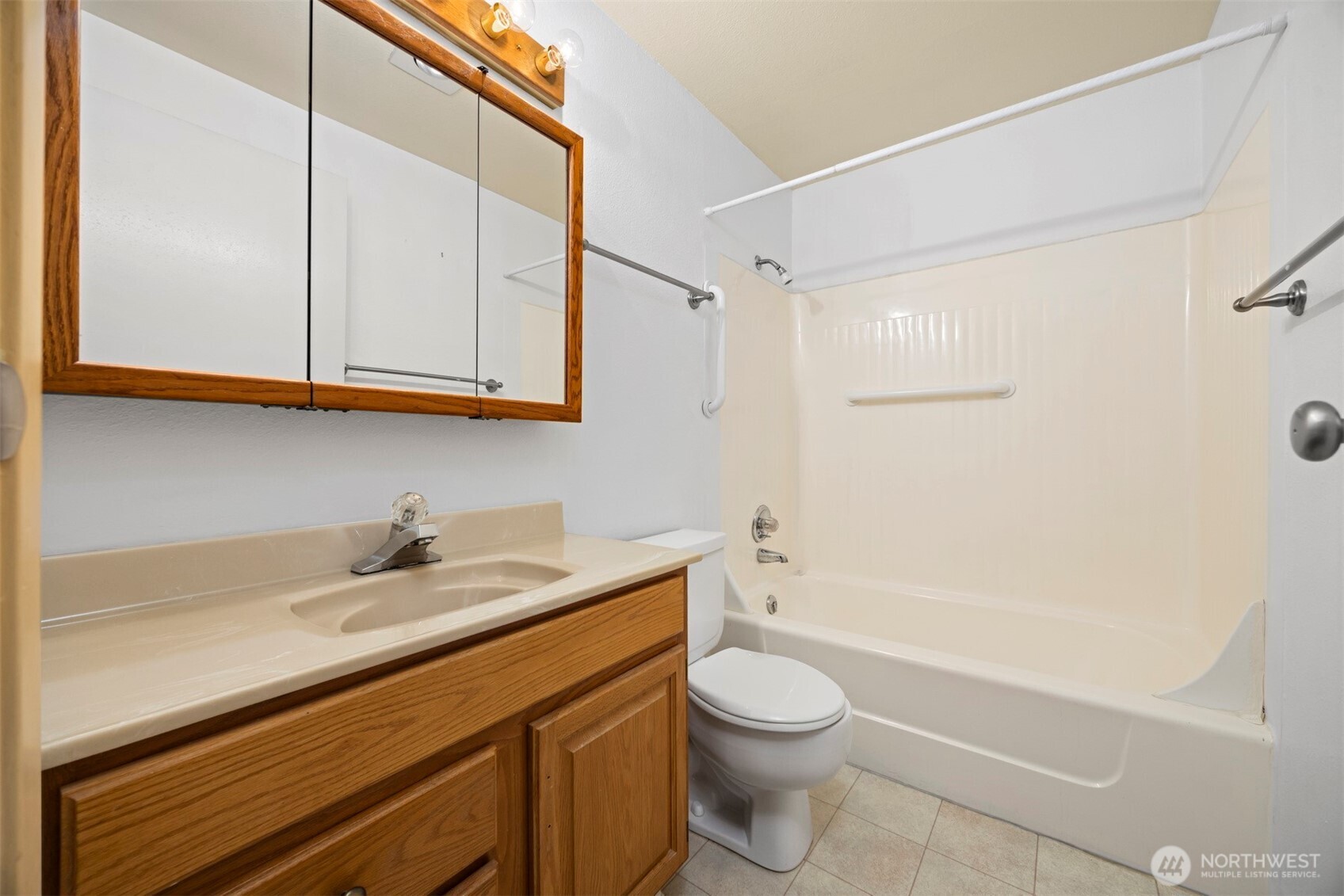 700 11th Street #C-1, Bellingham, WA 98225