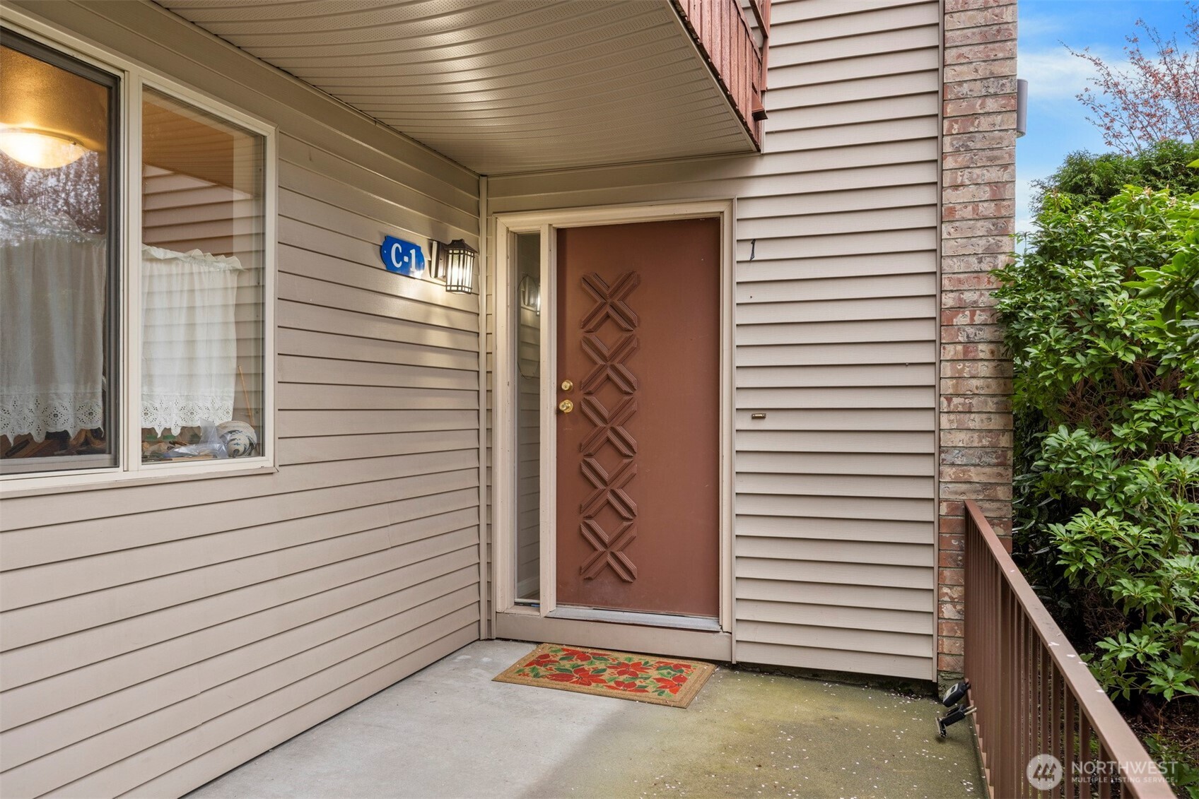 700 11th Street #C-1, Bellingham, WA 98225