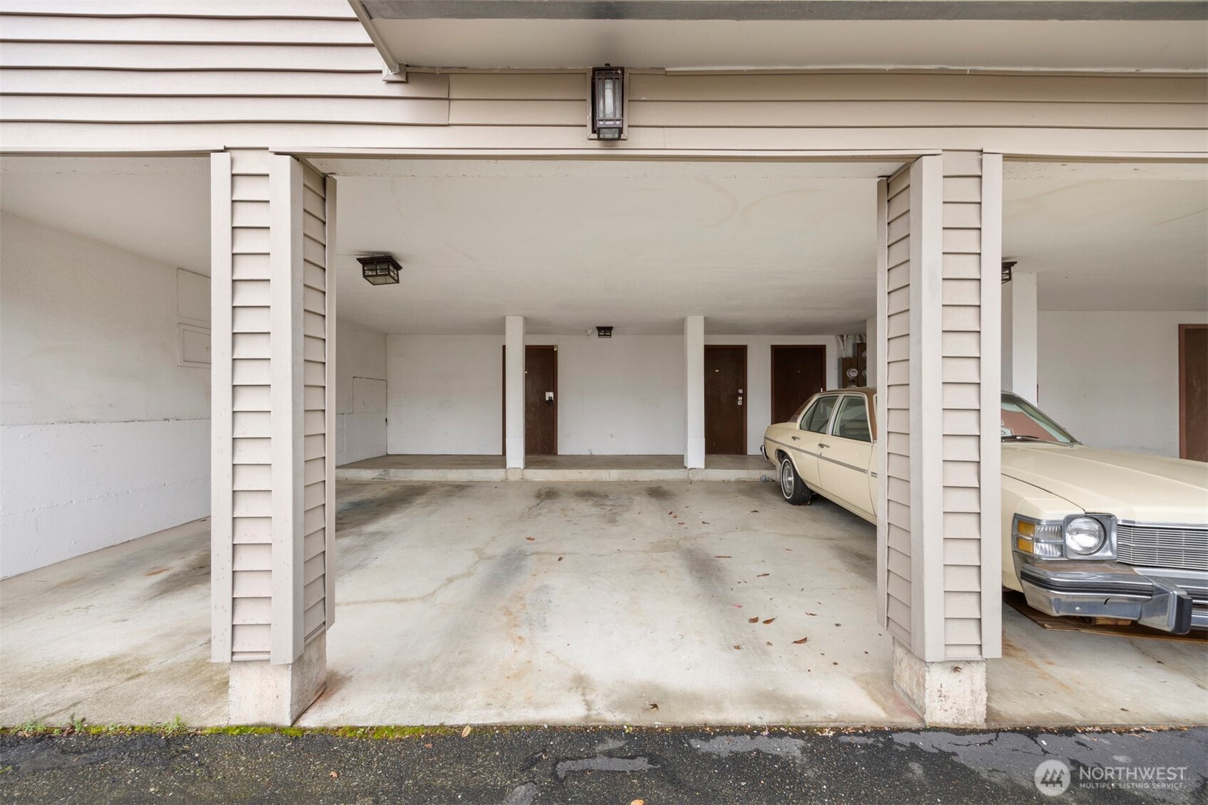 700 11th Street #C-1, Bellingham, WA 98225