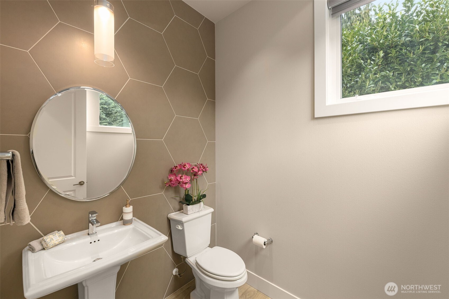 13227 111th Avenue NE, Kirkland, WA 98034