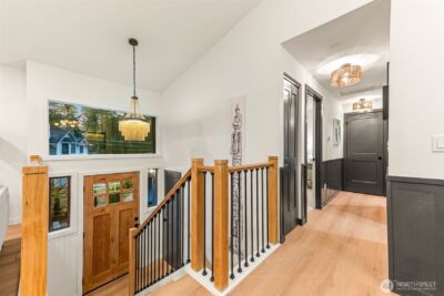 15817 SE Newport (private drive) Way , Bellevue, WA 98006 - Photo 3