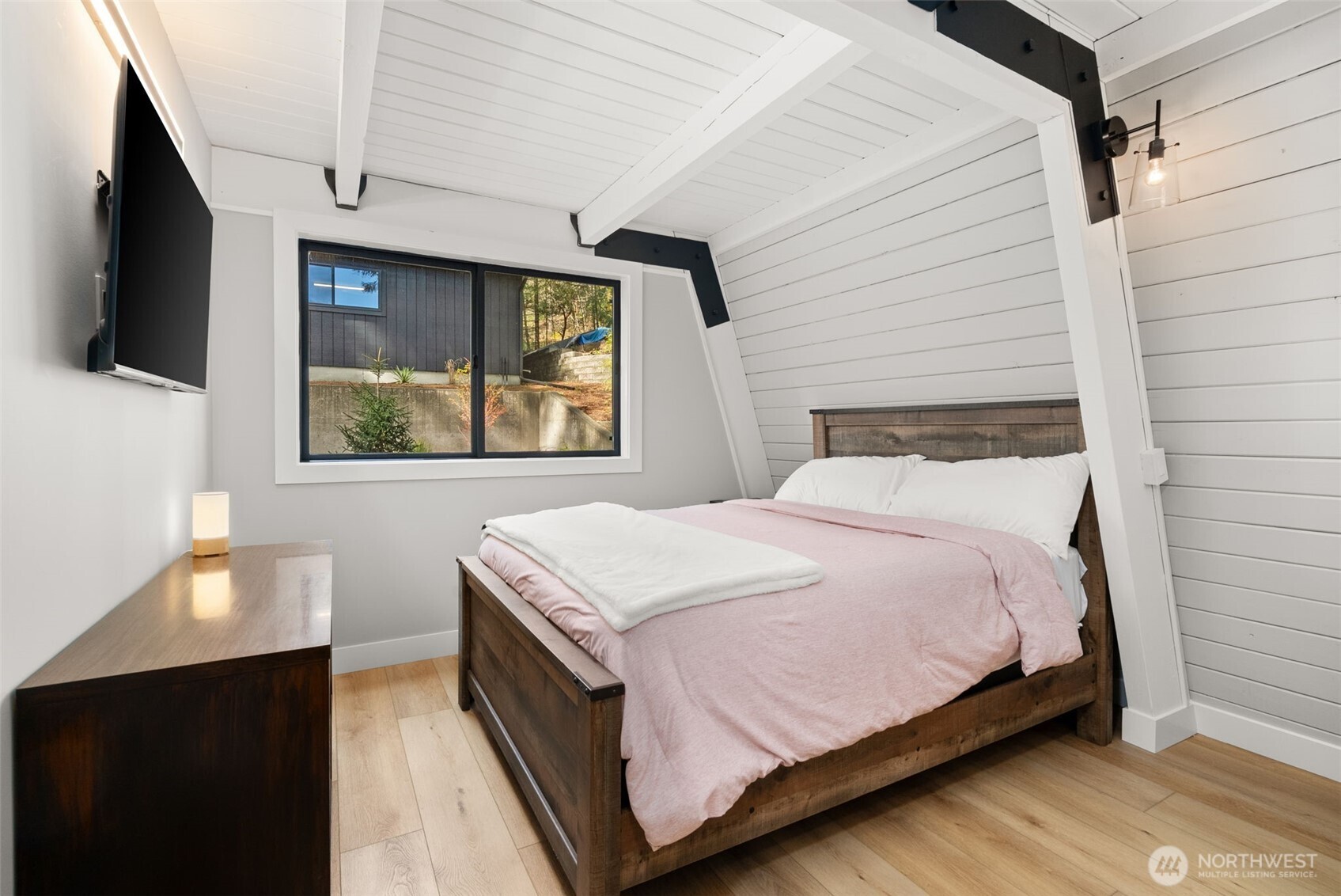 1721 Summit Lake Shore Road NW, Olympia, WA 98502