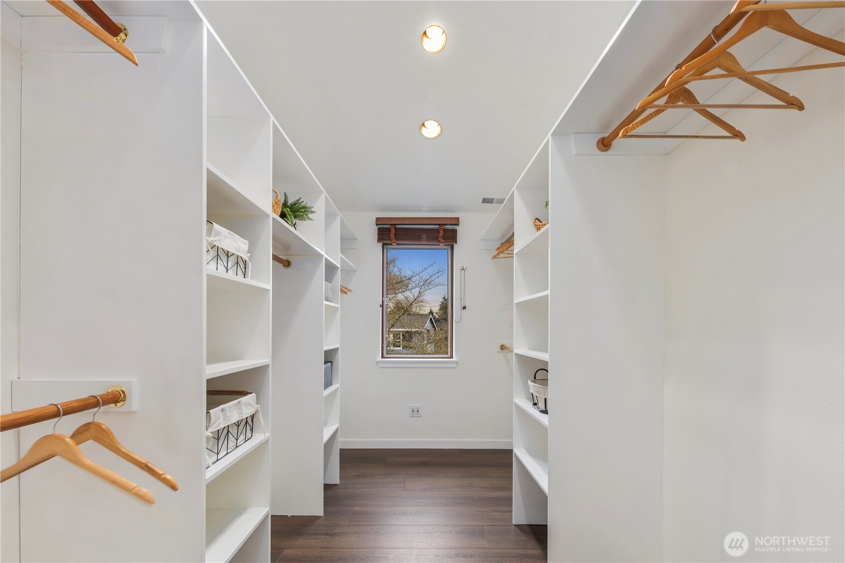 4003 E Newton Street , Seattle, WA 98112