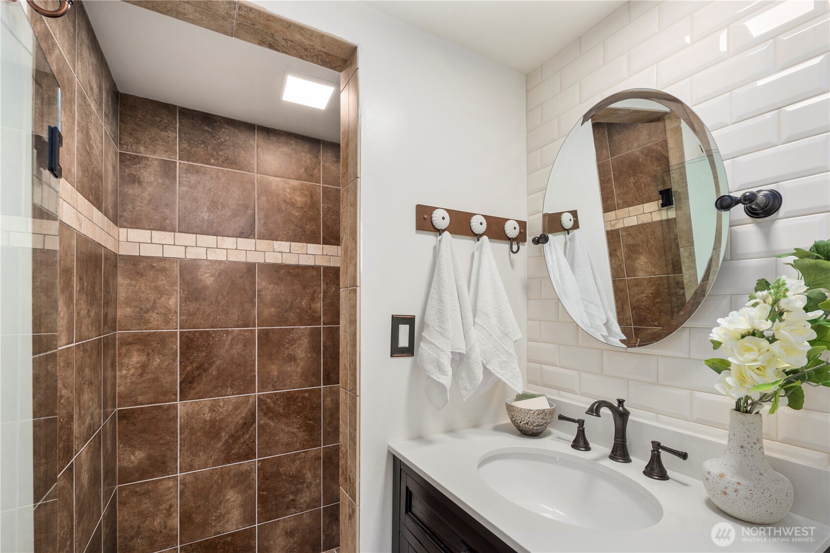 4003 E Newton Street , Seattle, WA 98112