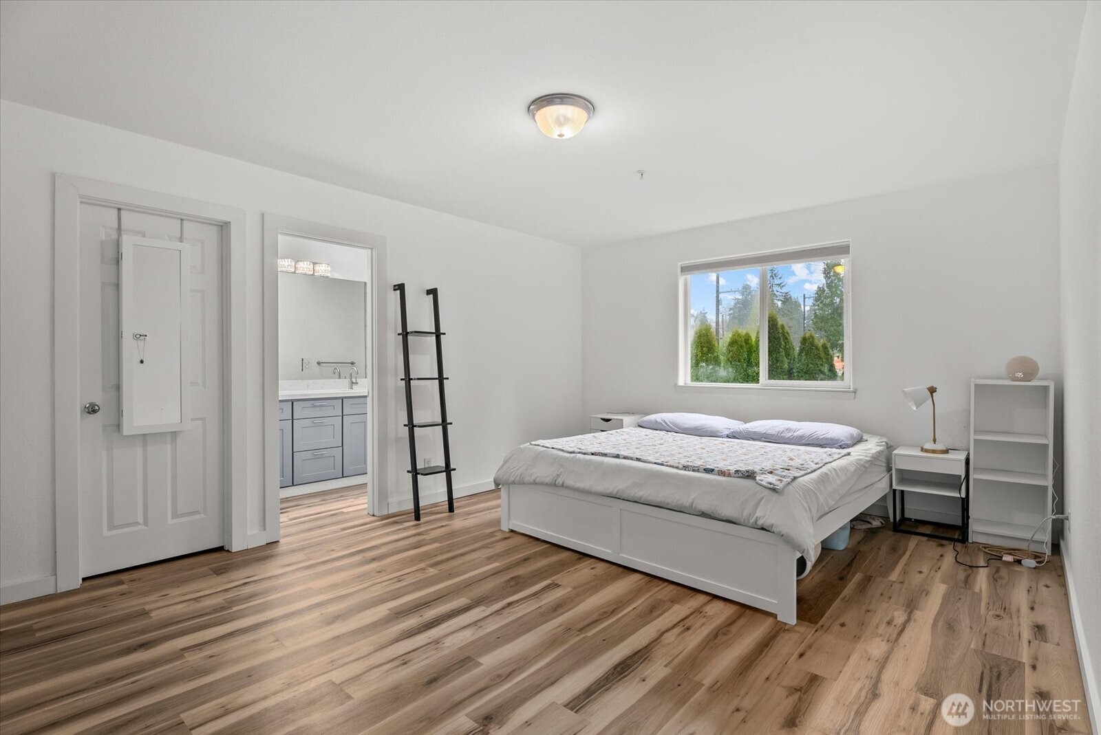 14007 49th Avenue W, Edmonds, WA 98026