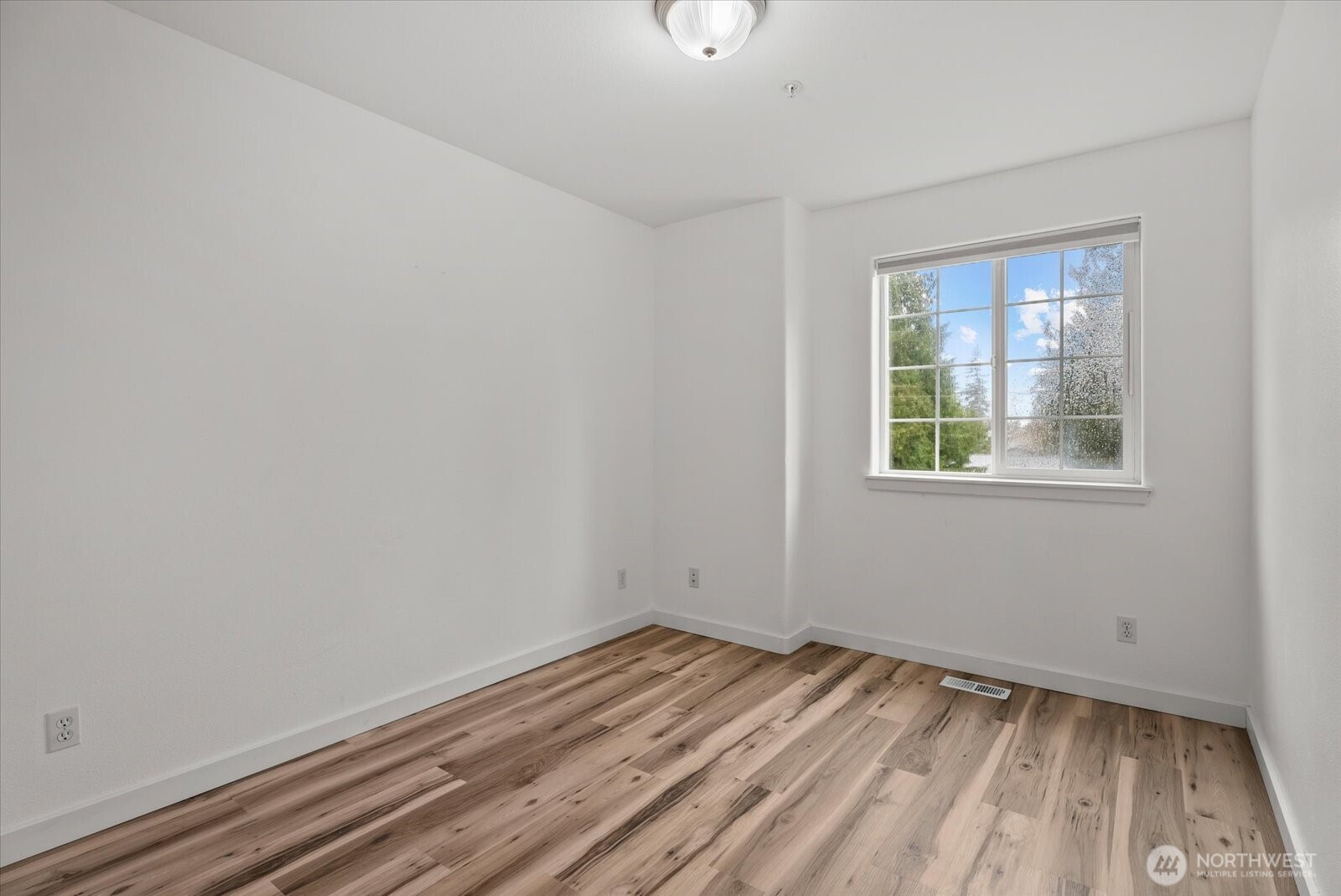 14007 49th Avenue W, Edmonds, WA 98026