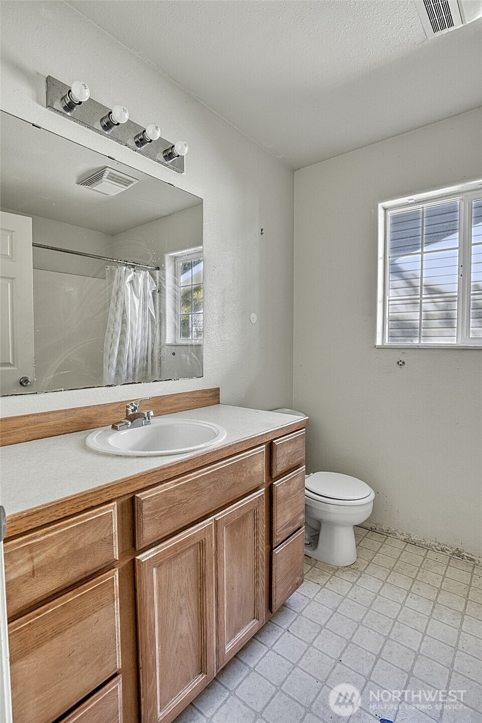 544 Makah Avenue SE, Ocean Shores, WA 98569