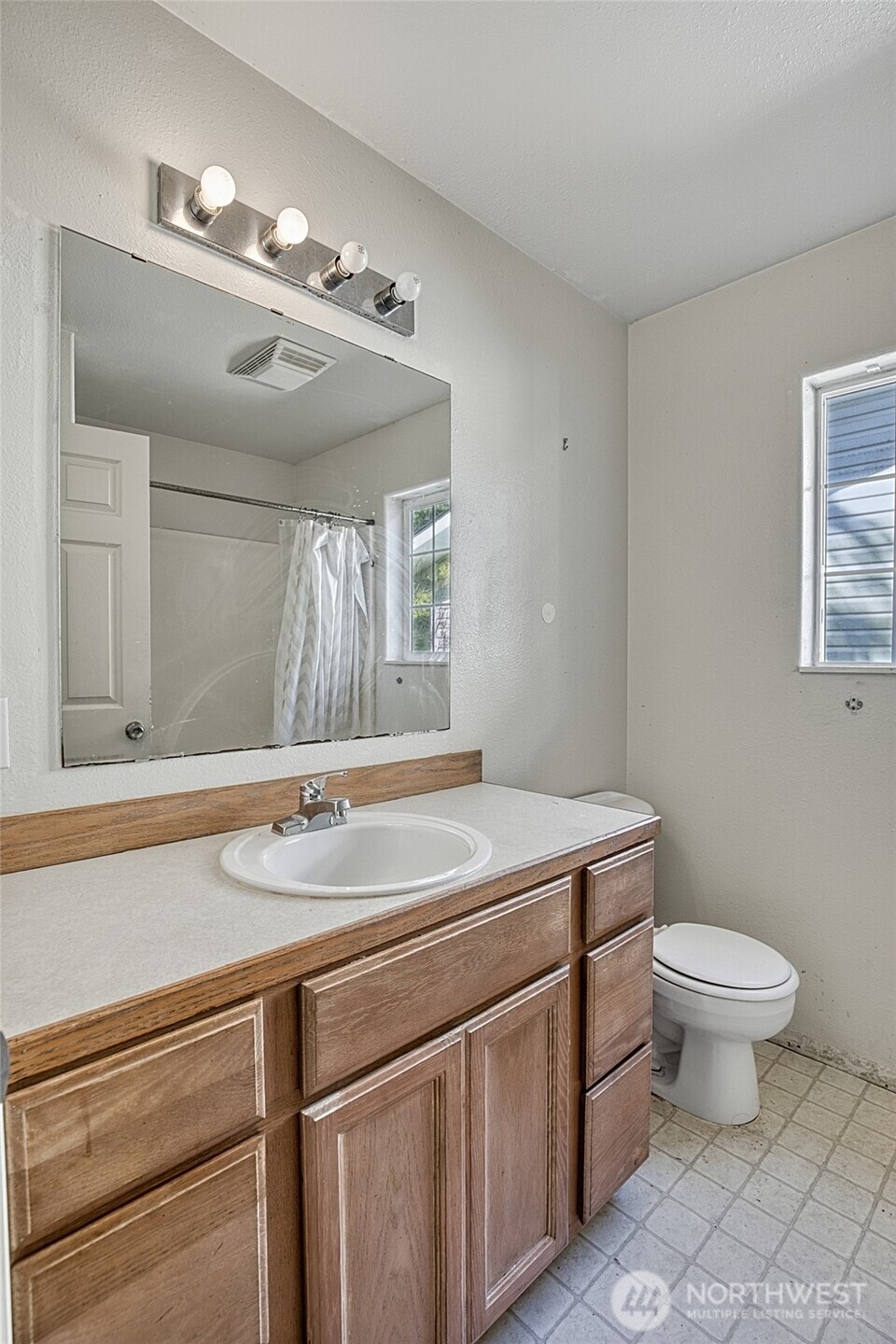 544 Makah Avenue SE, Ocean Shores, WA 98569