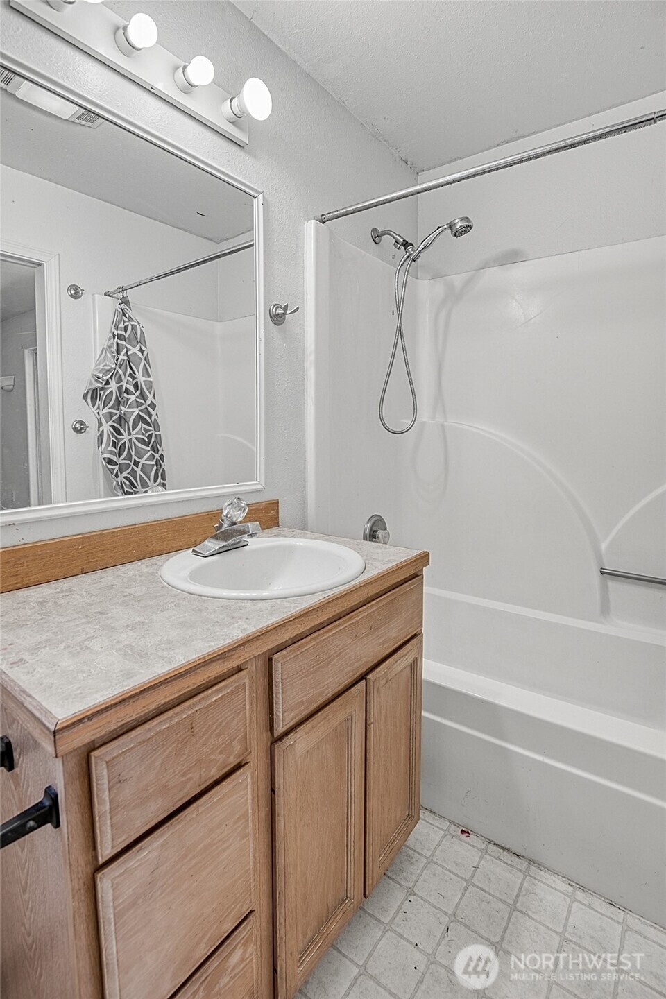 544 Makah Avenue SE, Ocean Shores, WA 98569