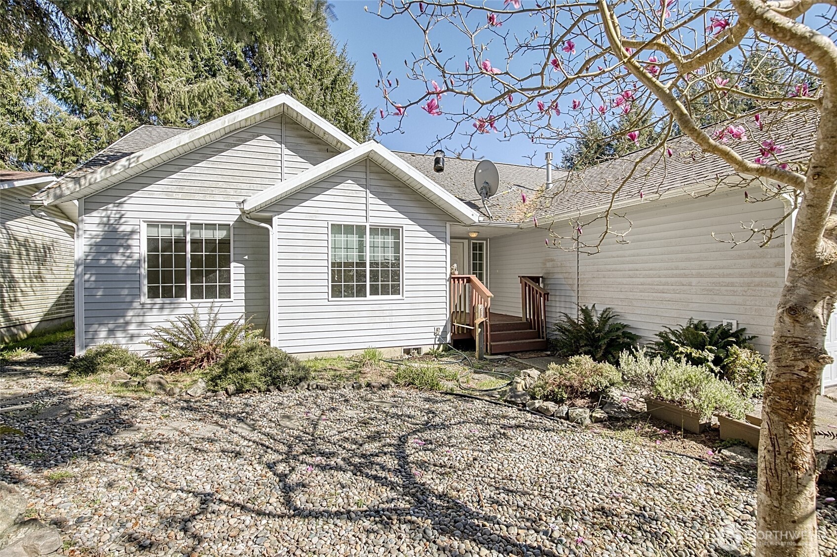 544 Makah Avenue SE, Ocean Shores, WA 98569