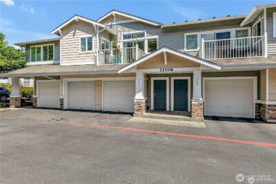 22106 41st Place S #302, Kent, WA 98032