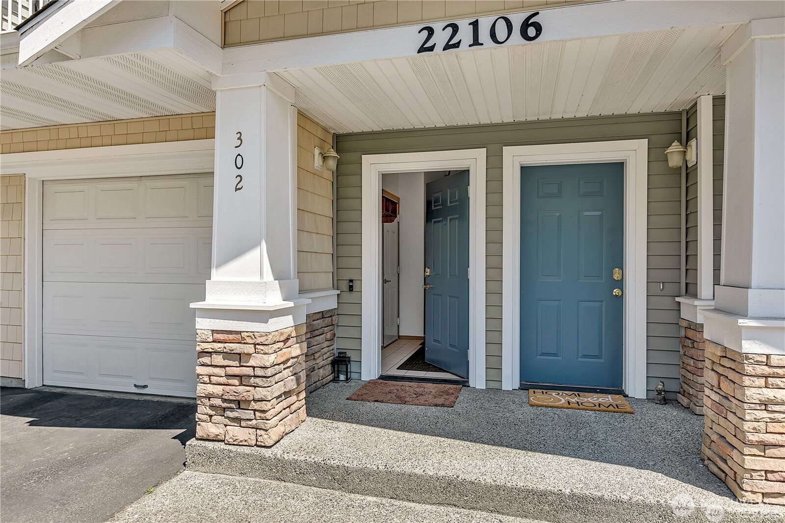 22106 41st Place S #302, Kent, WA 98032
