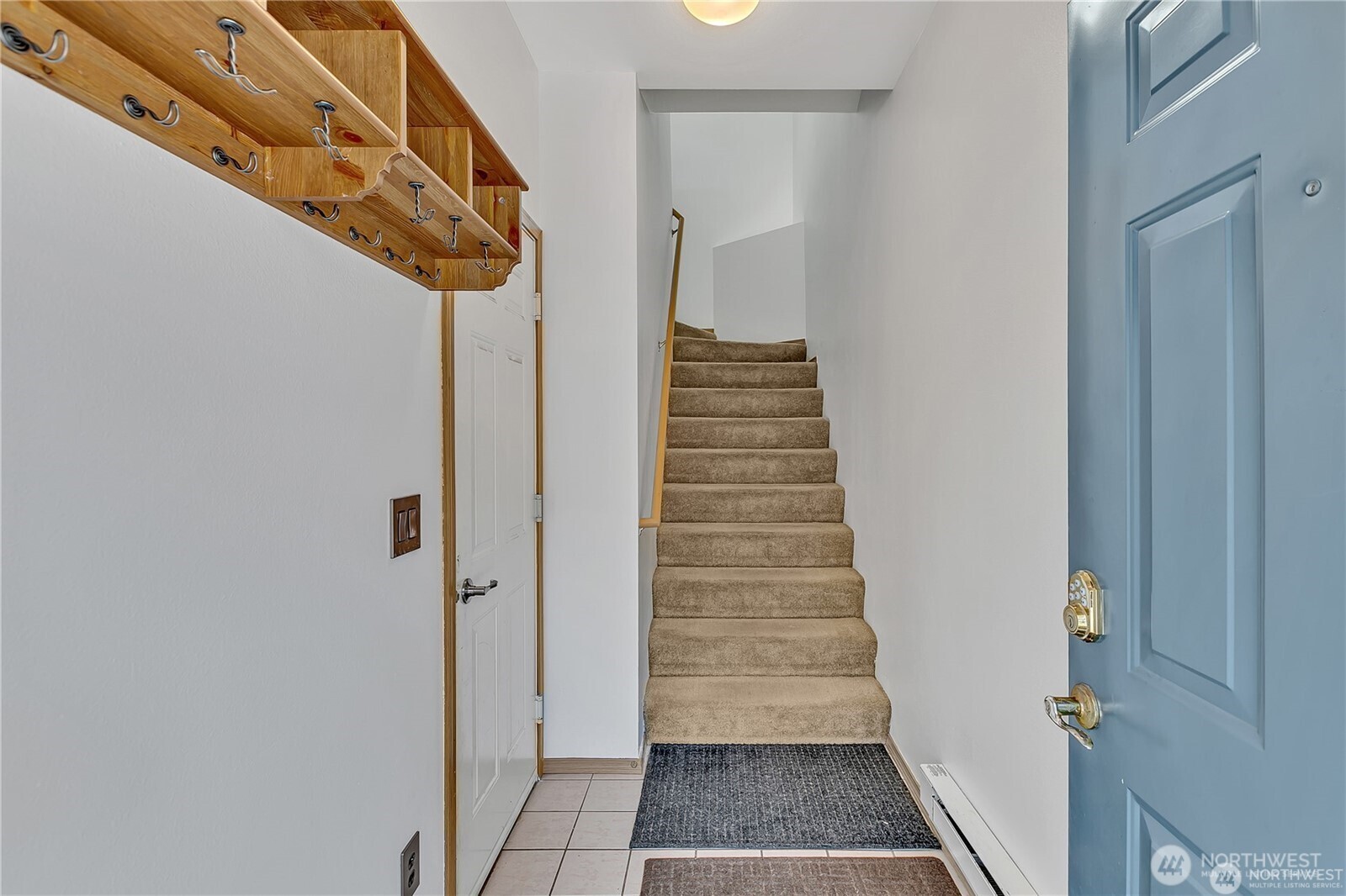 22106 41st Place S #302, Kent, WA 98032