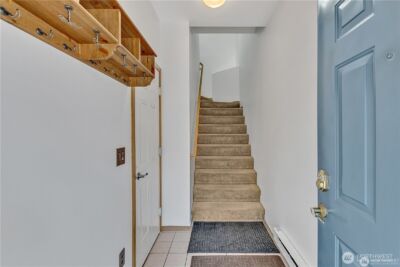22106 41st Place S #302, Kent, WA 98032 - Photo 4