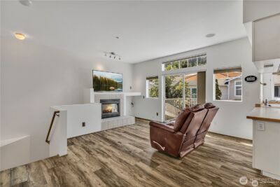22106 41st Place S #302, Kent, WA 98032 - Photo 5