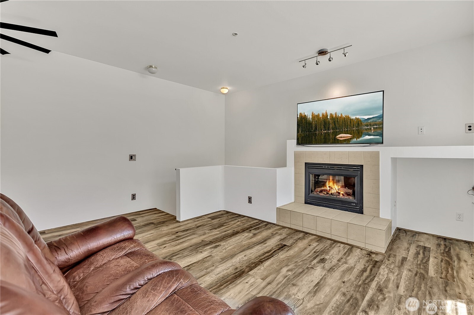 22106 41st Place S #302, Kent, WA 98032