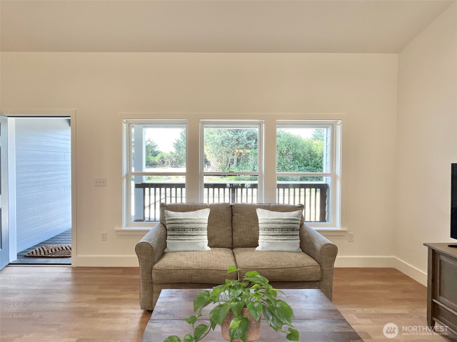 382 S Wynoochee Drive SW, Ocean Shores, WA 98569