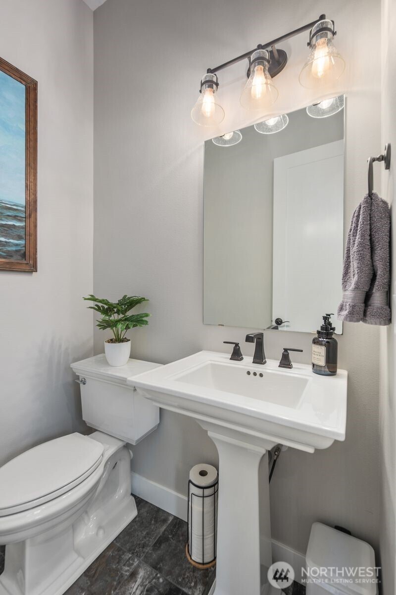 5492 Skyfall Place NW, Bremerton, WA 98312