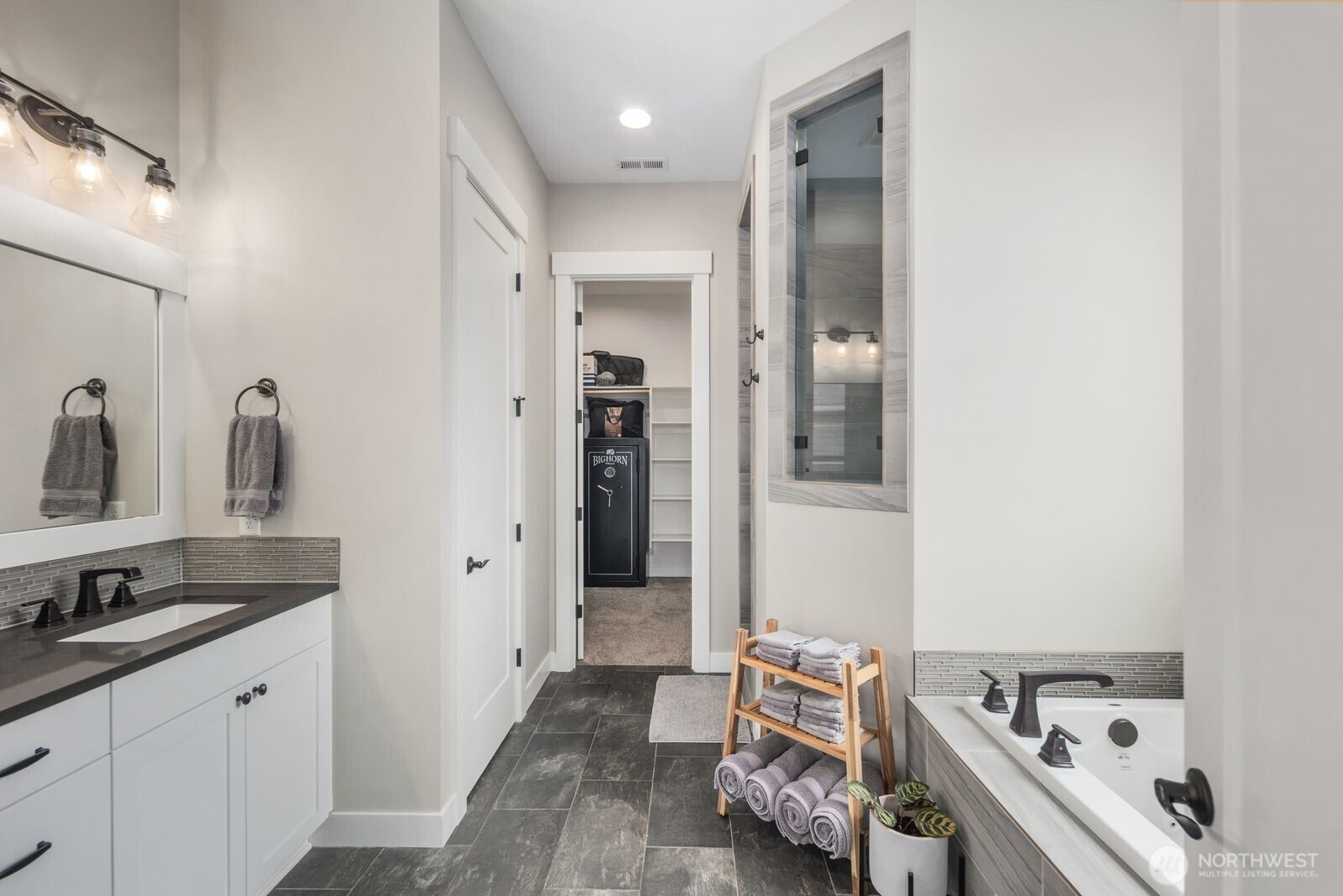 5492 Skyfall Place NW, Bremerton, WA 98312