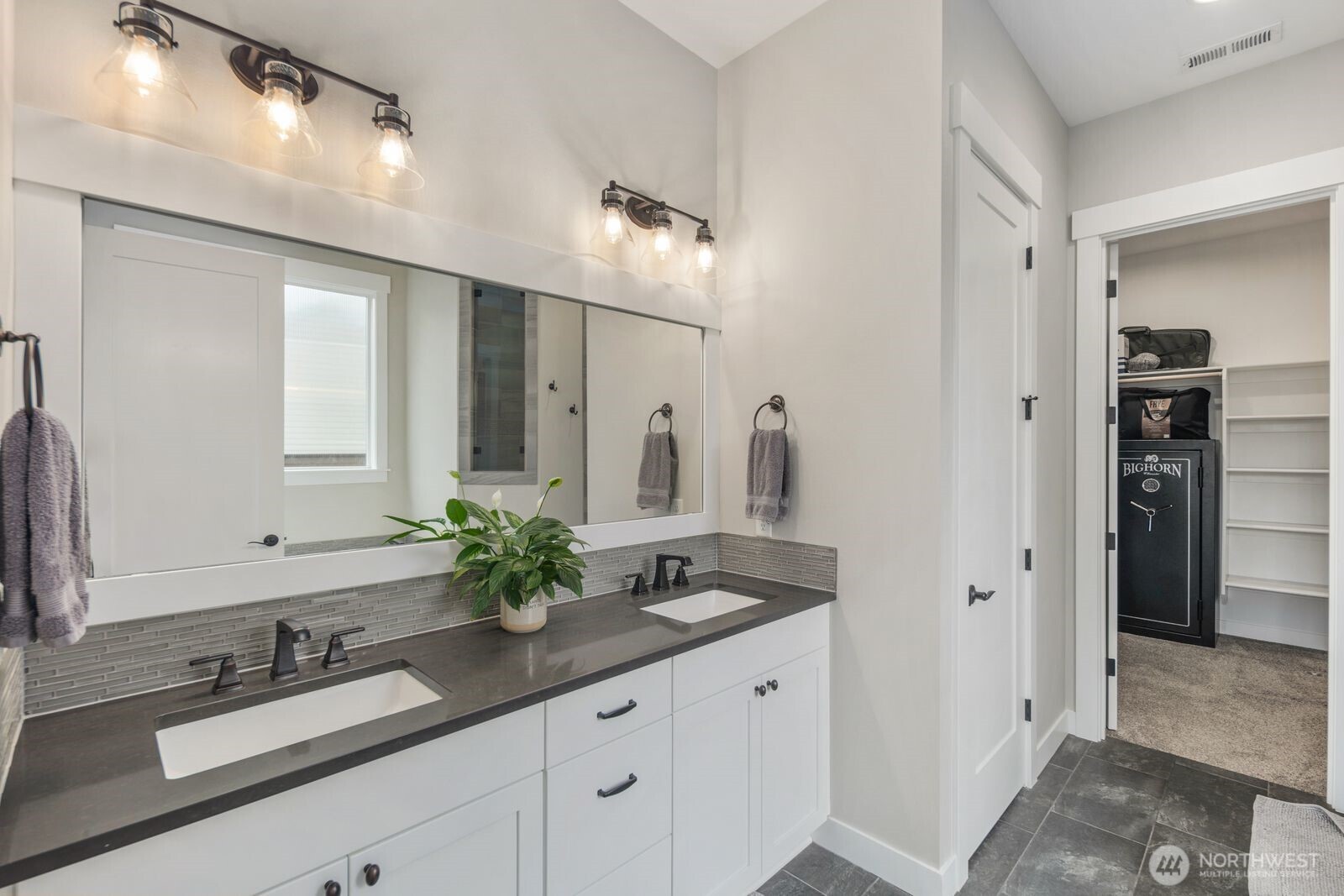 5492 Skyfall Place NW, Bremerton, WA 98312