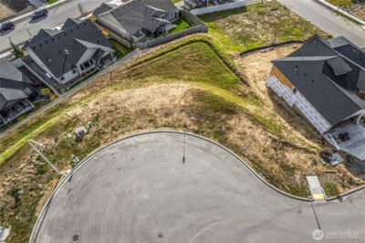 978 Spring Mountain Drive , Wenatchee, WA 98801 - Photo 5