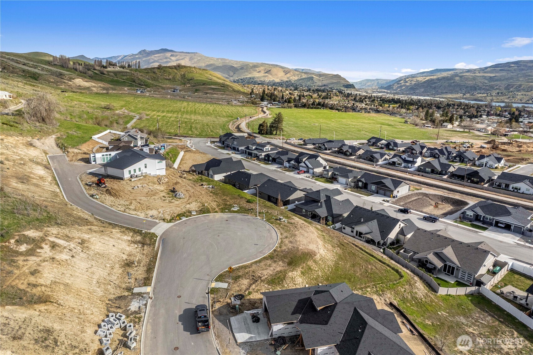 978 Spring Mountain Drive , Wenatchee, WA 98801