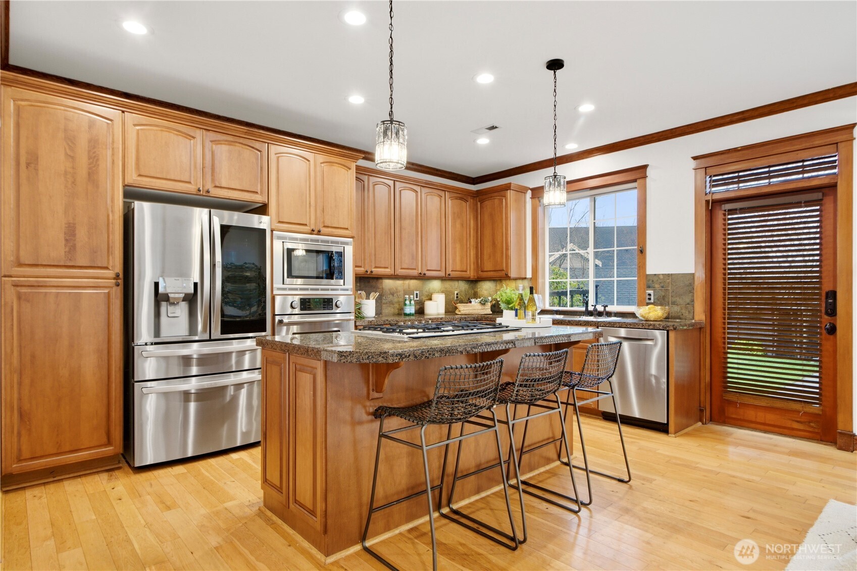 2557 NE Park Dr , Issaquah, WA 98029