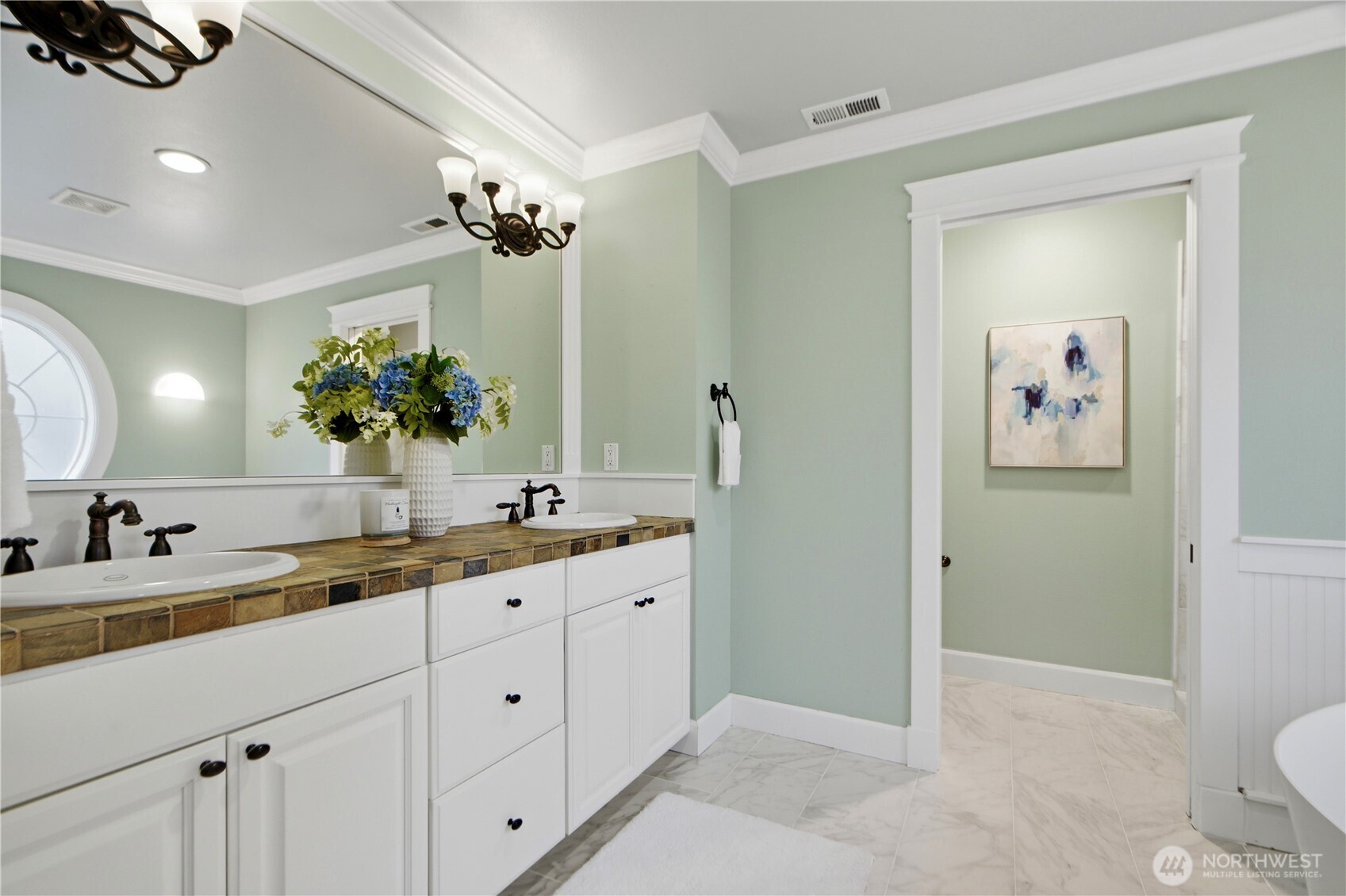 2557 NE Park Dr , Issaquah, WA 98029