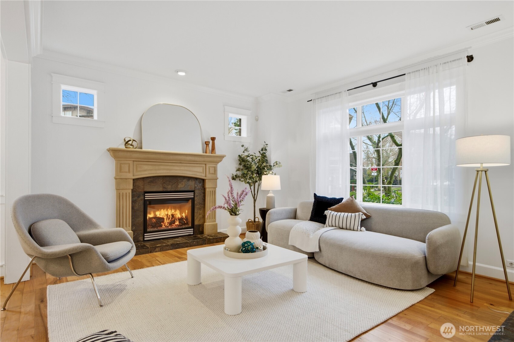 2557 NE Park Dr , Issaquah, WA 98029