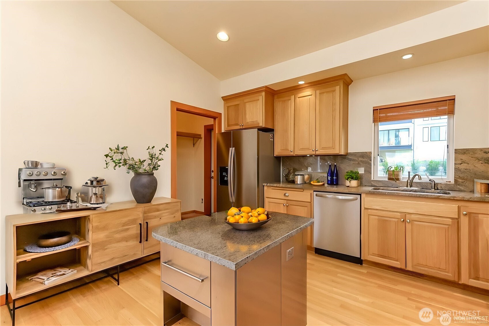 6121 Madrona Drive NE, Tacoma, WA 98422