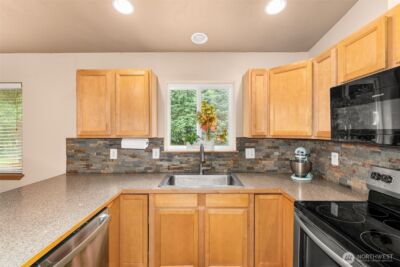 14628 SE Vail Cut Off Road , Rainier, WA 98576 - Photo 17