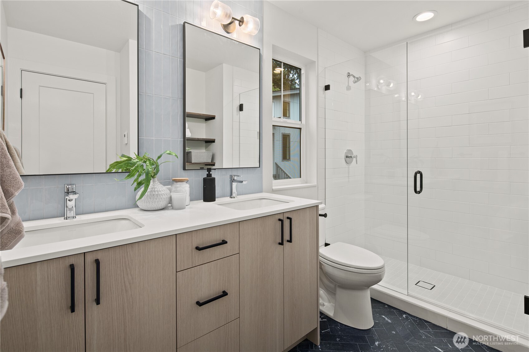 333 18th Avenue , Kirkland, WA 98033