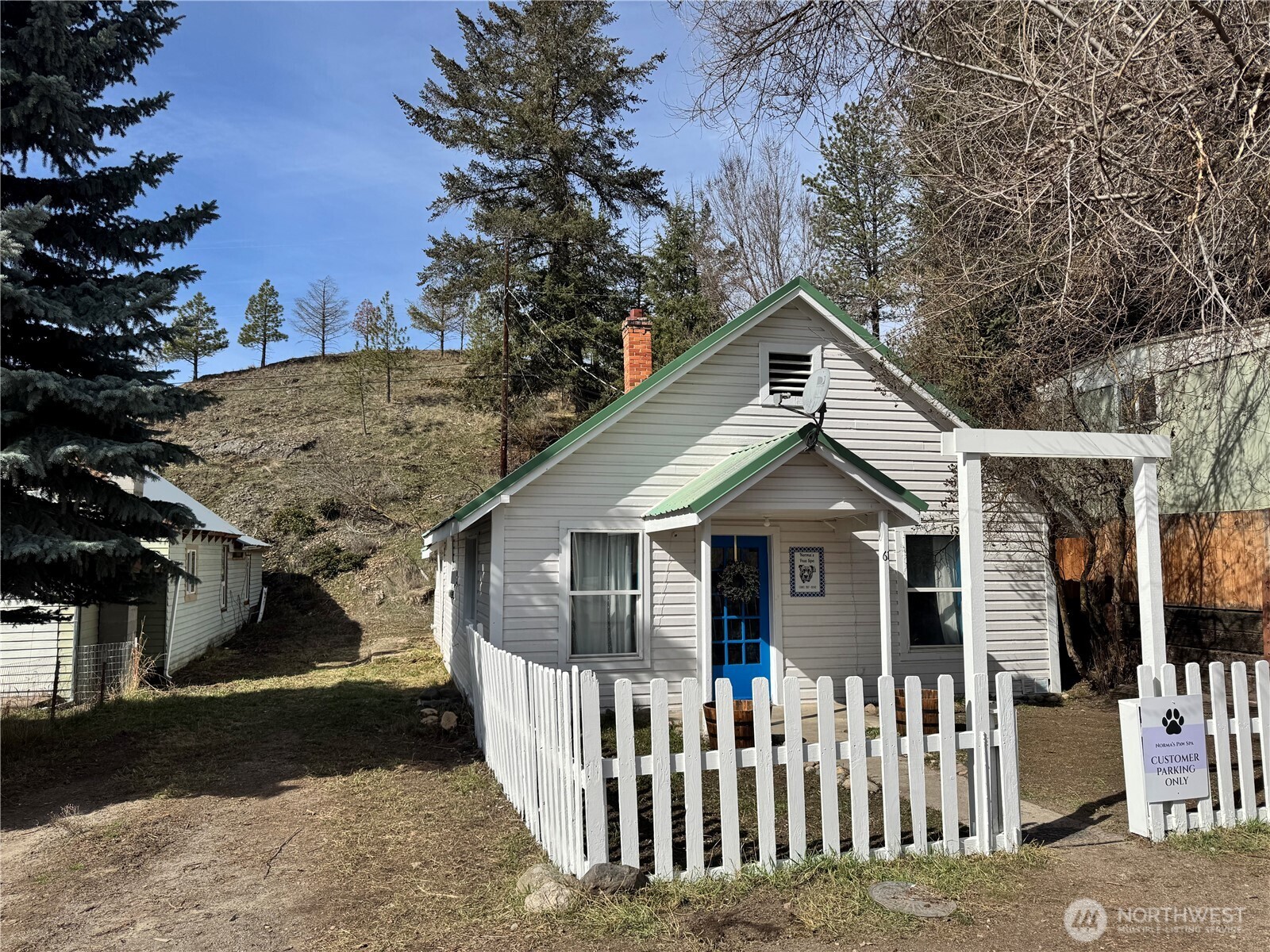61 N Kean Street , Republic, WA 99166