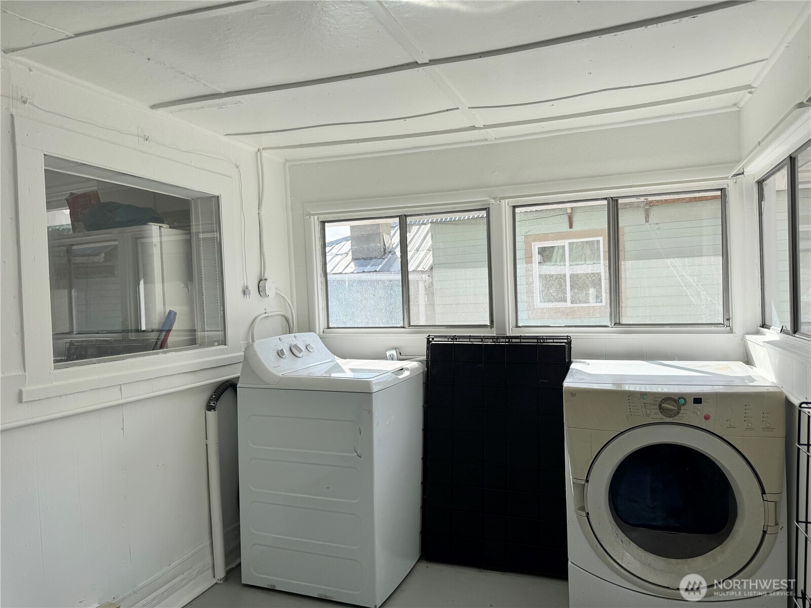 61 N Kean Street , Republic, WA 99166