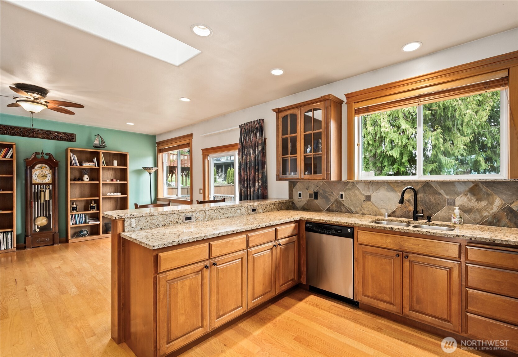 1140 Matterhorn Loop , Camano Island, WA 98282