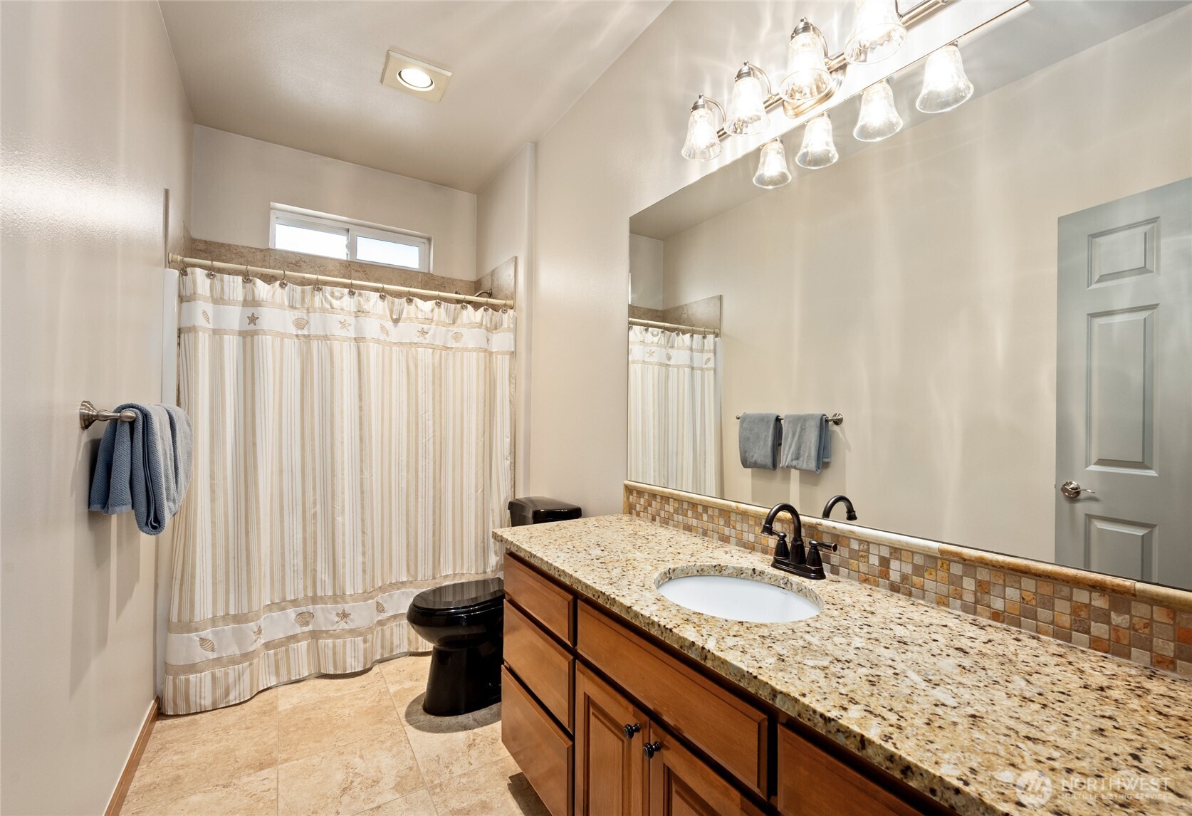 1140 Matterhorn Loop , Camano Island, WA 98282