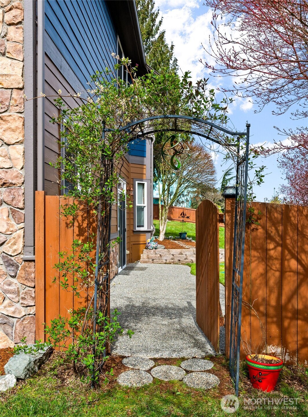 1140 Matterhorn Loop , Camano Island, WA 98282