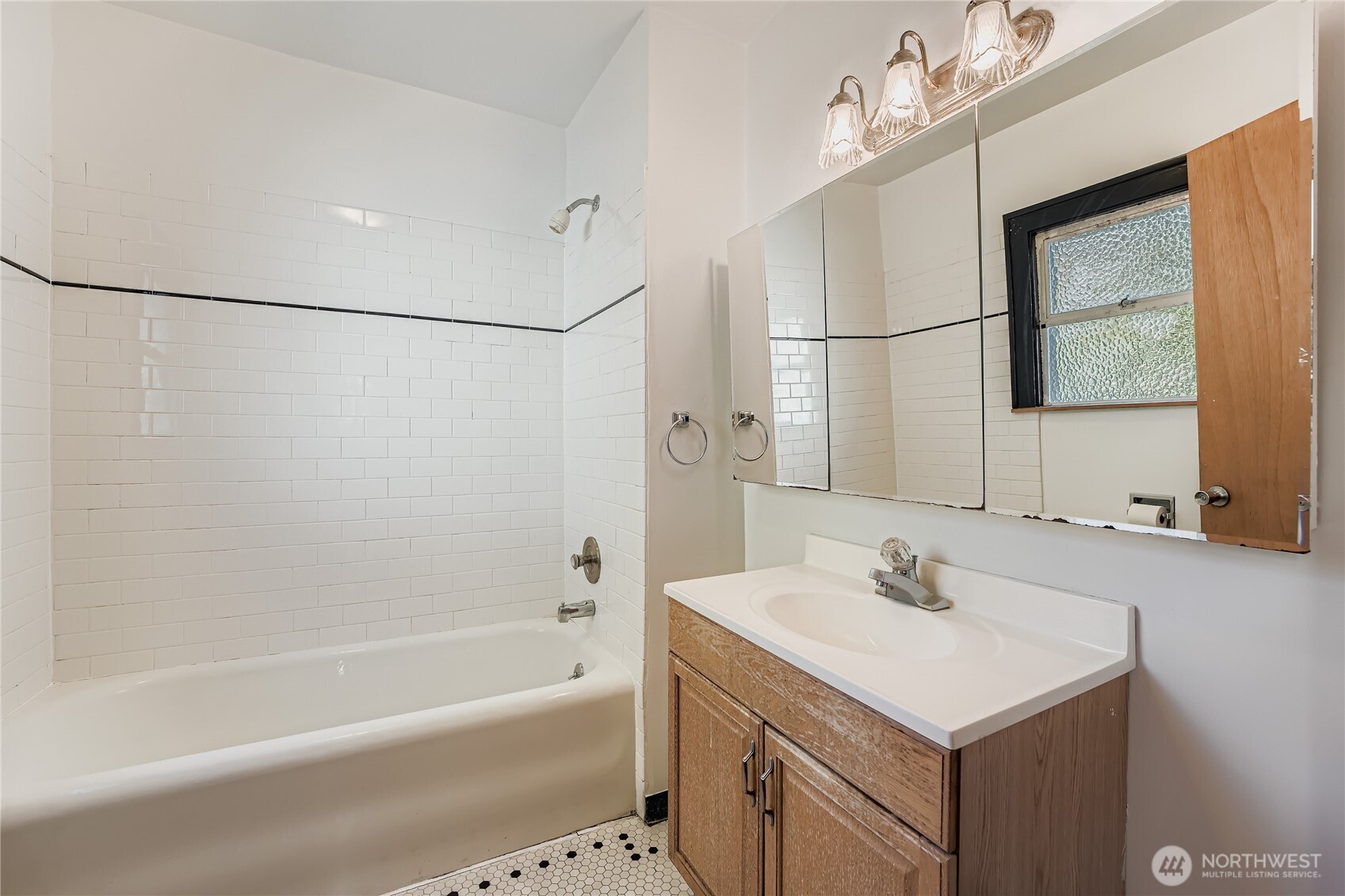 2834 30th Avenue S, Seattle, WA 98144