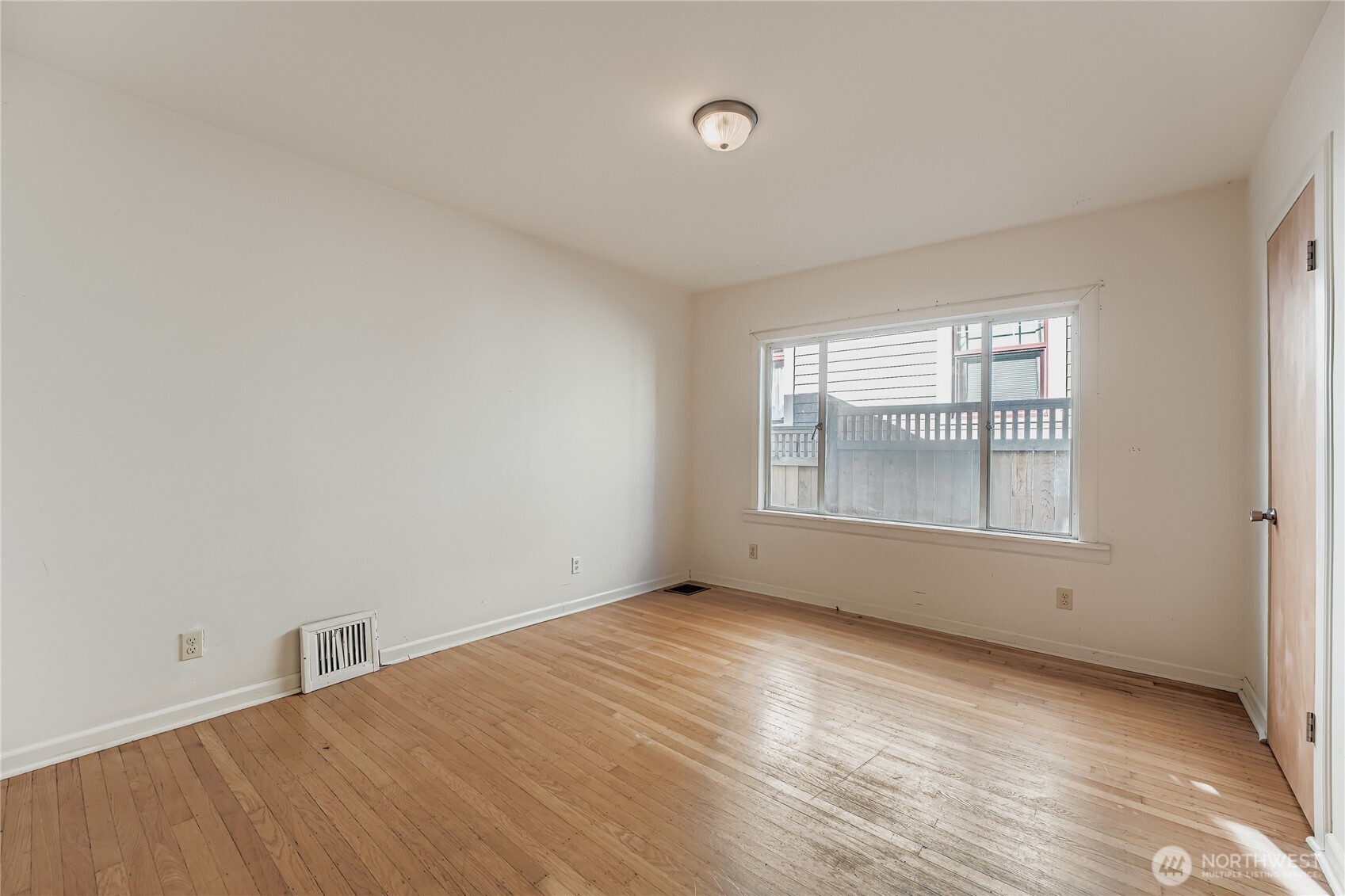 2834 30th Avenue S, Seattle, WA 98144