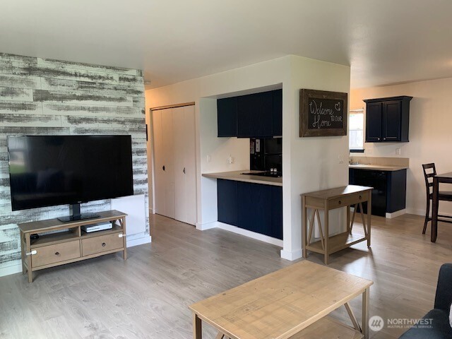 2424 Orleans Street , Bellingham, WA 98229