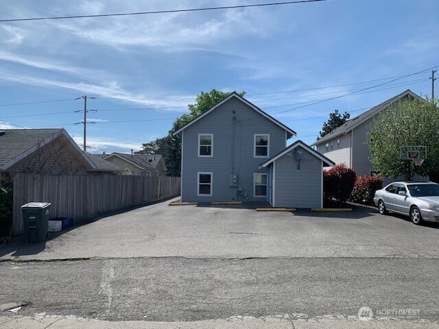 2424 Orleans Street , Bellingham, WA 98229