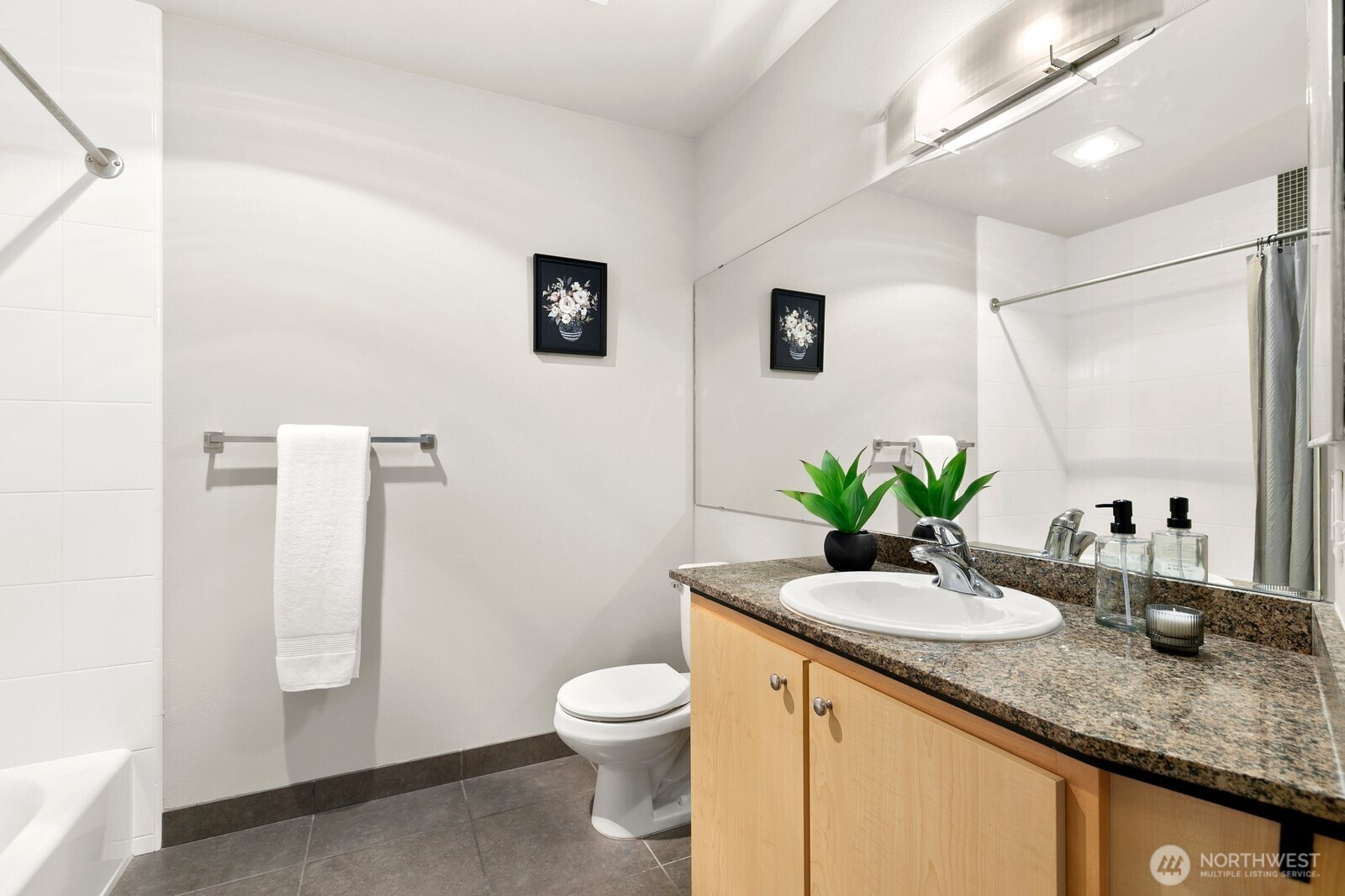 425 23rd Avenue S #A401, Seattle, WA 98144