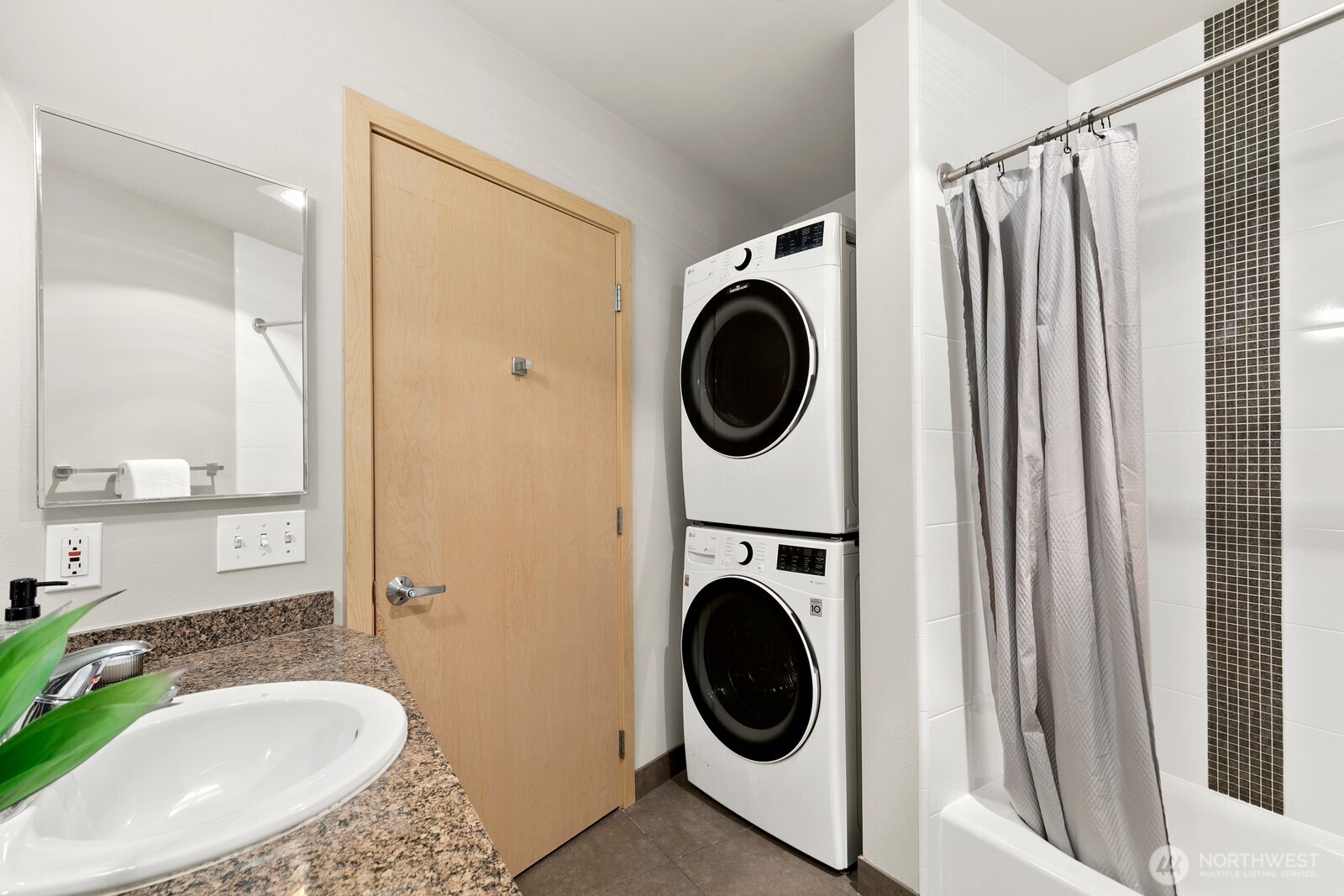 425 23rd Avenue S #A401, Seattle, WA 98144