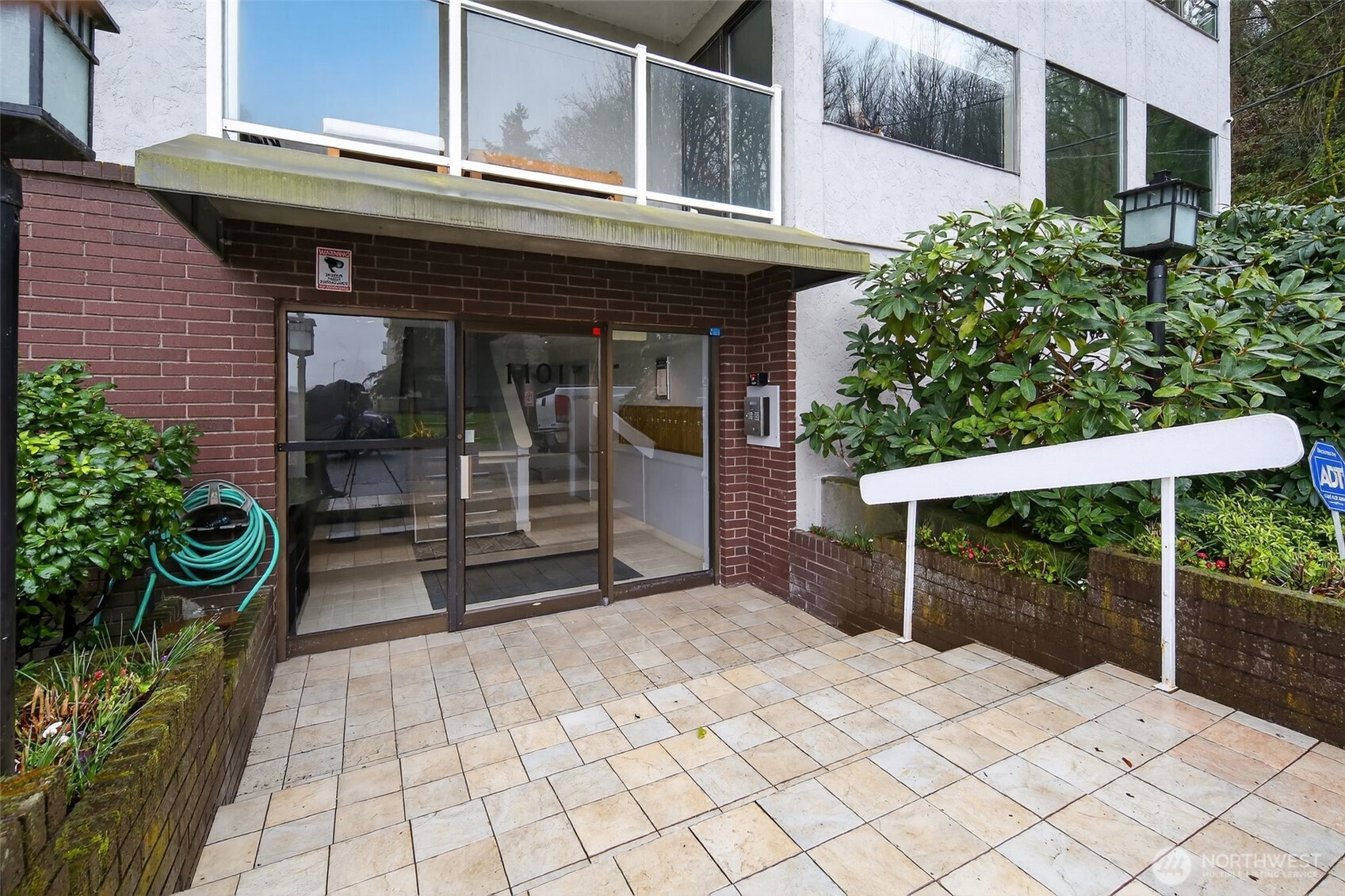 1101 Harbor Avenue SW #2D, Seattle, WA 98116