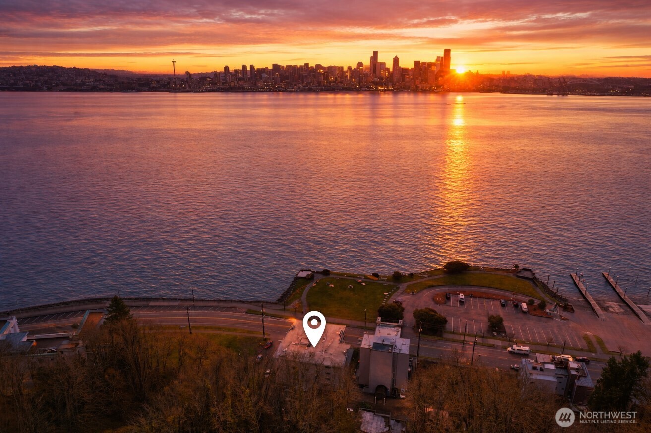 1101 Harbor Avenue SW #2D, Seattle, WA 98116