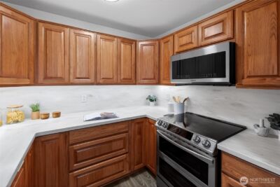 1101 Harbor Avenue SW #2D, Seattle, WA 98116 - Photo 8