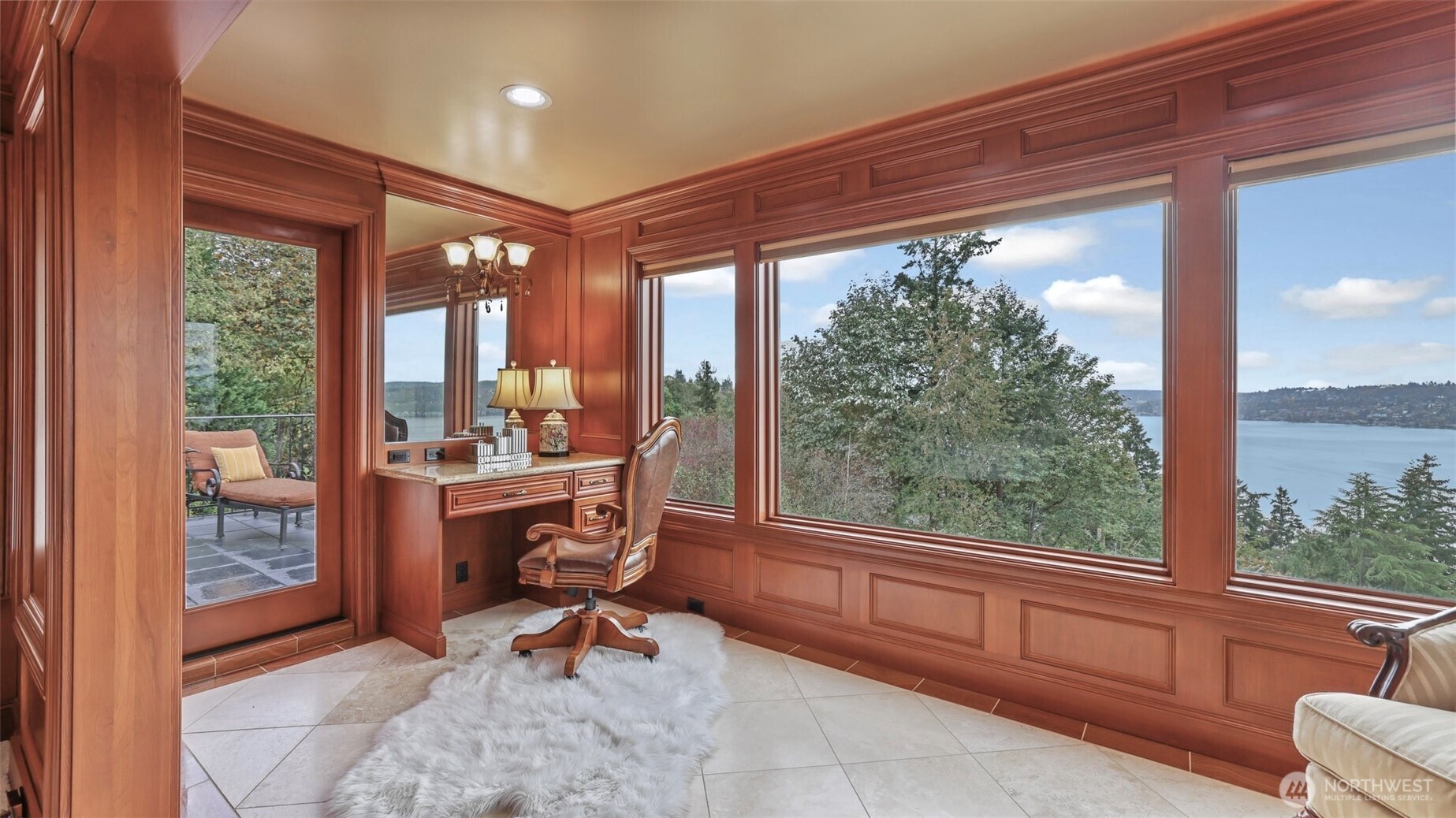 7909 78th Avenue SE, Mercer Island, WA 98040