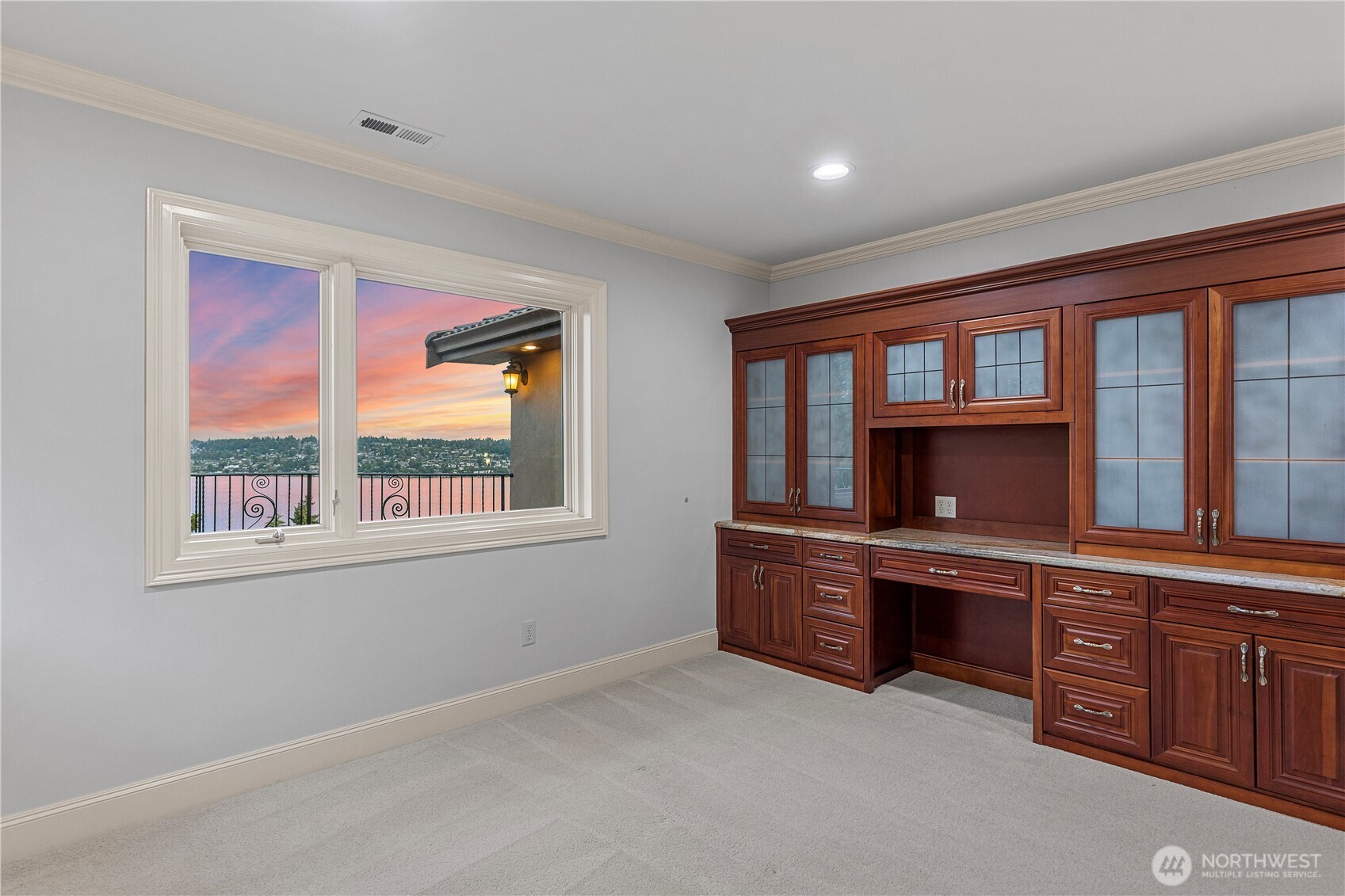 7909 78th Avenue SE, Mercer Island, WA 98040