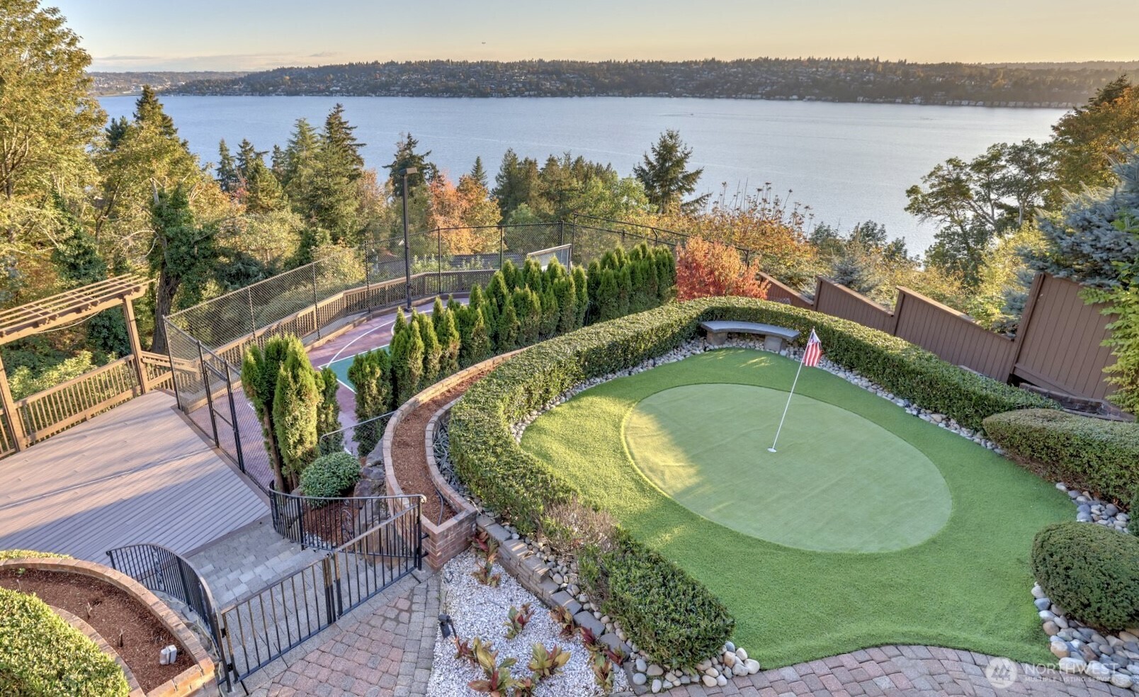 7909 78th Avenue SE, Mercer Island, WA 98040