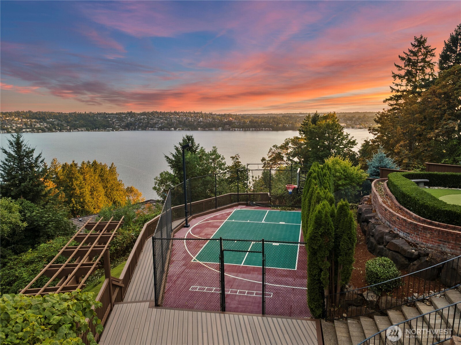 7909 78th Avenue SE, Mercer Island, WA 98040
